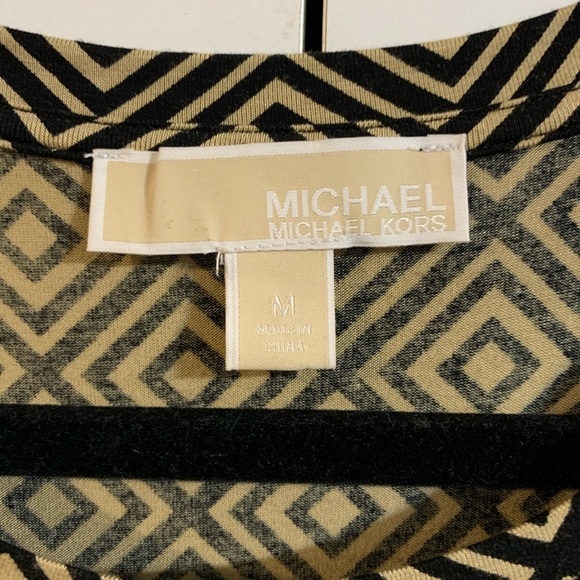 Michael Kors print top with zipper detailing size medium. - Picture 3 of 6